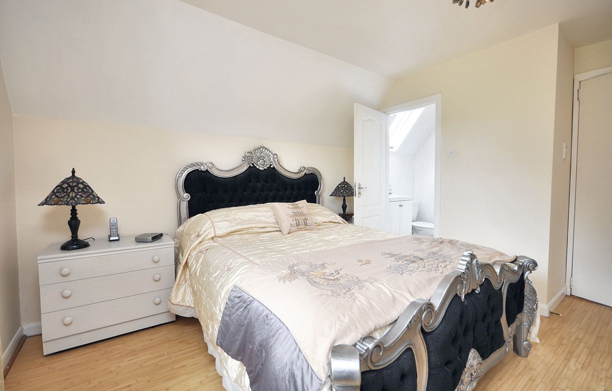 Master Bedroom b
